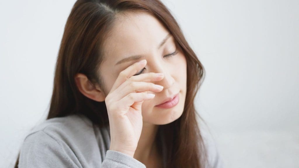 Cách chăm sóc mắt khỏe mạnh trong thời đại dùng máy tính nhiều