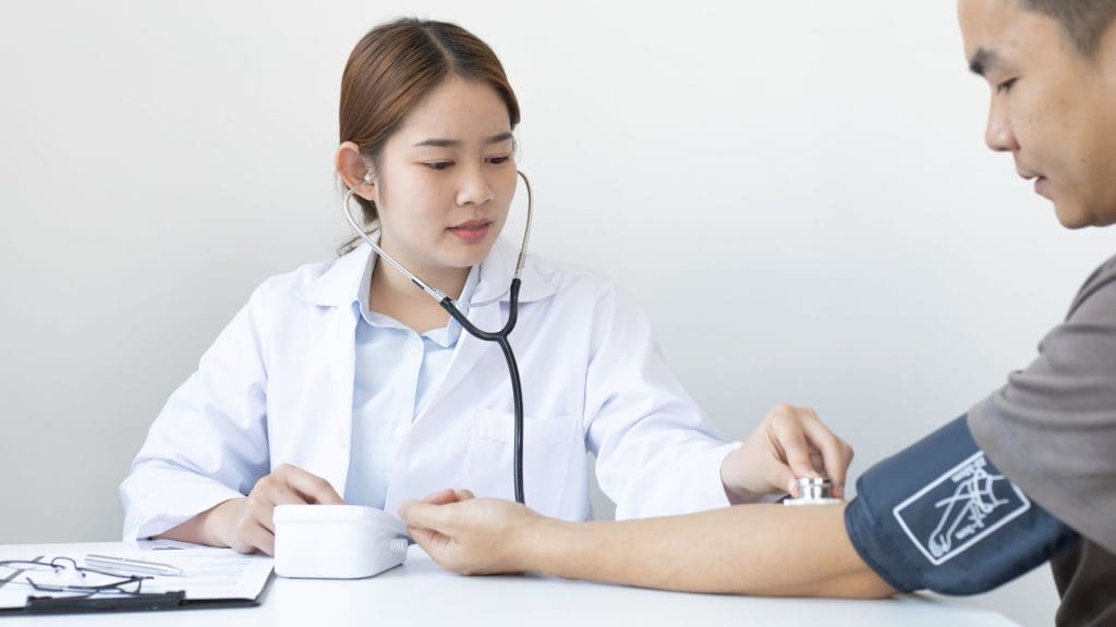 Khám sức khỏe định kỳ giúp phát hiện bệnh sớm và bảo vệ sức khỏe toàn diện